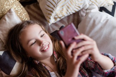 teknoloji iletişim telefon dijital bağımlılığı