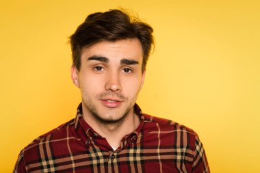 rahat rahat emin kendinden emin duygu adam