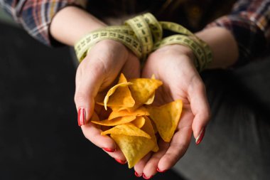sağlıksız fast food snack ağırlık kazanç yemek fişleri