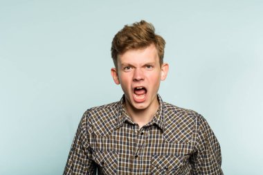 duygusal arıza çılgın adam çığlık öfkeli