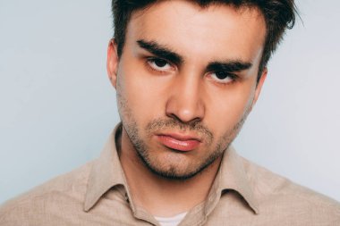 küçümseme göz ardı aynı adam kibirli duygu