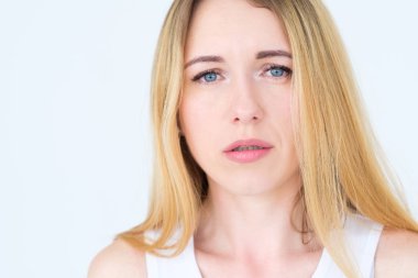 duygu yüz moody somurtkan huysuz kadın