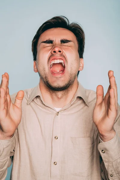 Dolor agonía tormento estrés emocional hombre grito — Foto de Stock