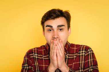 şok hayretler adam kapak ağız duygu hayran