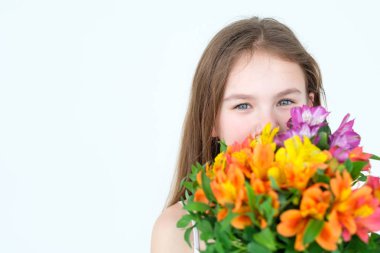 çiçek buketi hediye flora alstroemeria kompozisyon