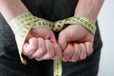 Gıda eksikliği sıkı diyet sağlıksız kilo kaybı