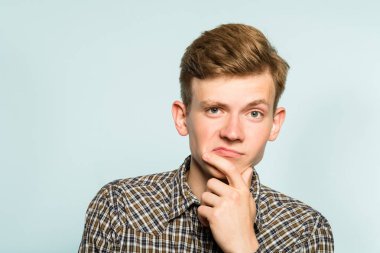 düşünüyor adam düşünme sıfırdan çene durulması