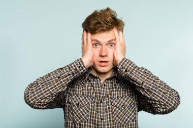 OMG inanılmaz şok adam açık ağız duygu