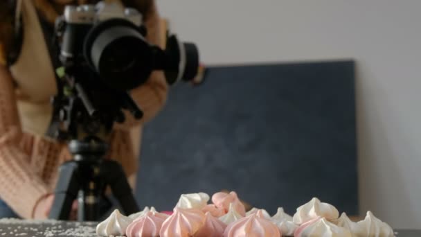 Fotógrafo backstage trabajo creativo arte estilo de vida — Vídeo de stock