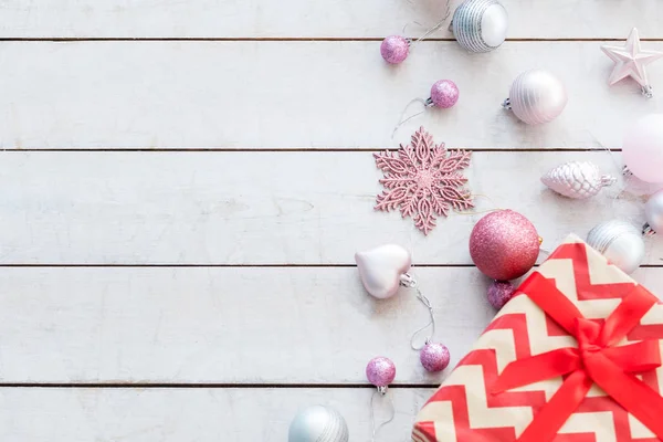 Kerst feestelijke versiering cadeau ballen assortiment — Stockfoto