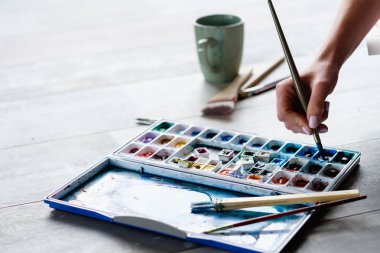 suluboya paleti fırça sanat aracı enstrüman mürekkep