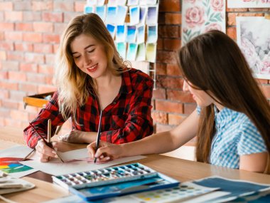 boya ders sanat sınıf beceri suluboya tekniği