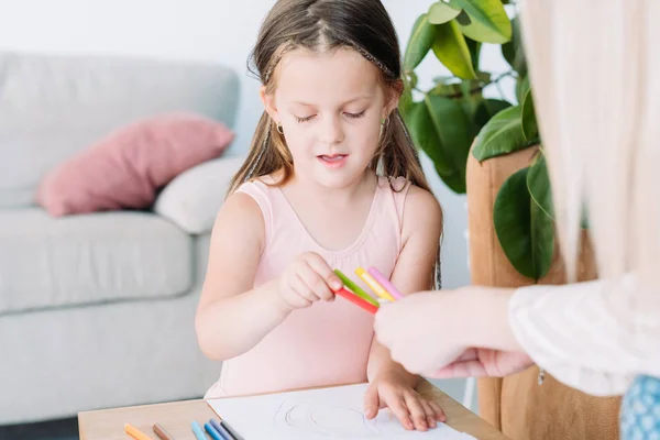 Child drawing hobby artful kid leisure girl pencil — Stock Photo, Image