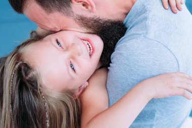 aile eğlence baba aşk keyfi üst bond eğlenceli