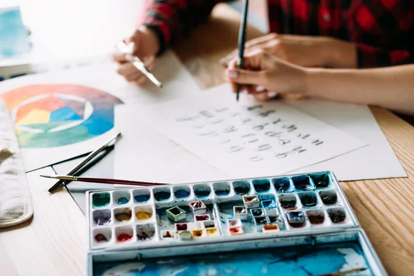 Arte letras classe escova caligrafia alfabeto — Fotografia de Stock