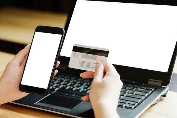 Telefon komórkowy karty autoryzacji płatności online — Zdjęcie stockowe