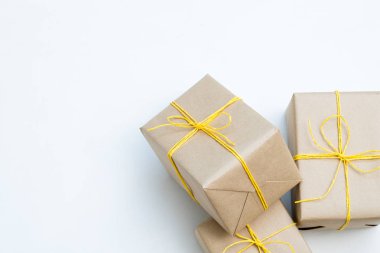 El yapımı el sanatları Hediyelik şenlikli eller paket sunuyoruz