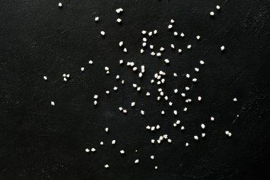 çiçek dekoru sanat küçük beyaz çiçek siyah kontrast