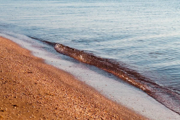 Reizen toerisme kust zomer Oceaan tij zonlicht — Stockfoto