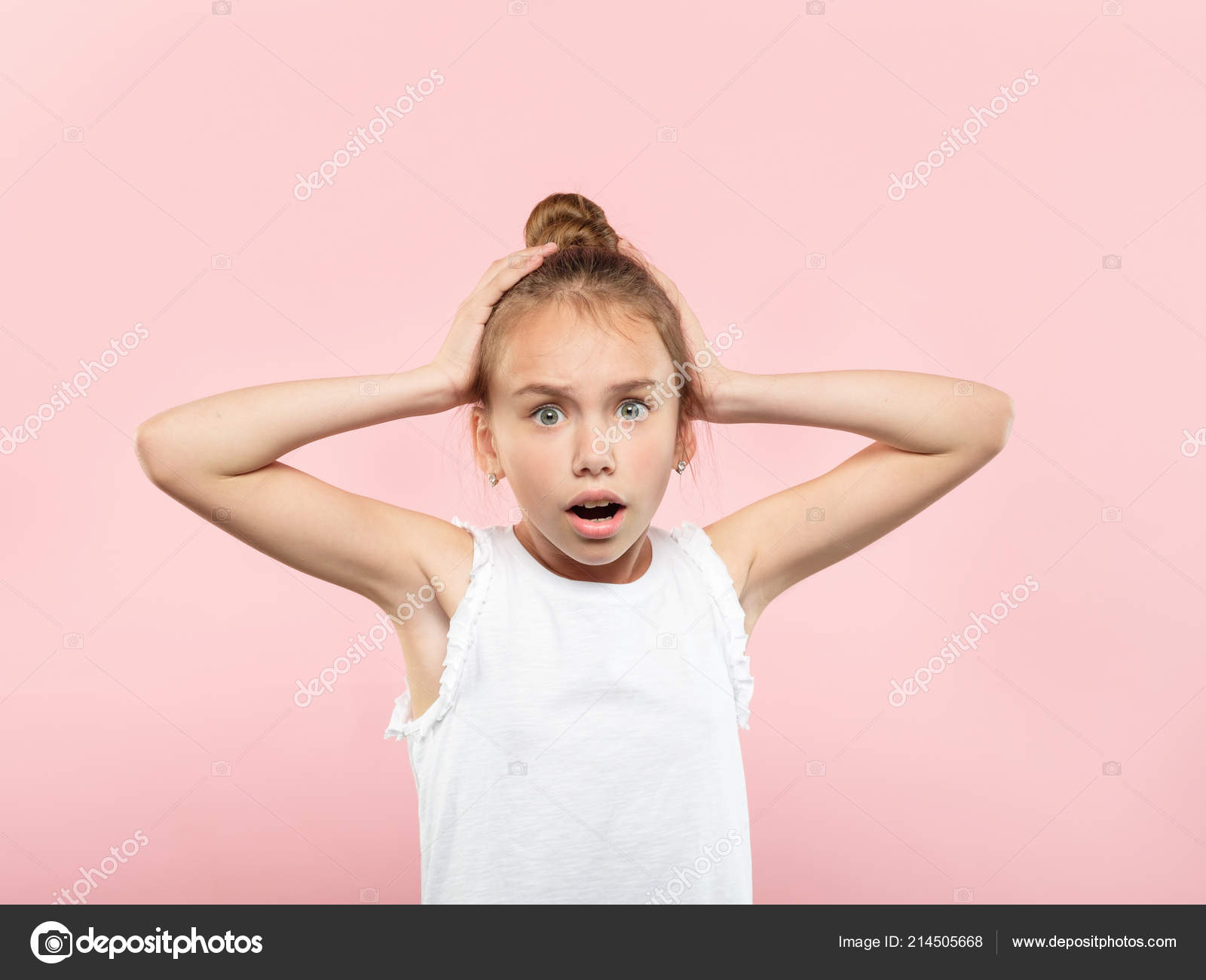 Omg shock amazement child clutch head hands Stock Photo by ©golubovy 214505668