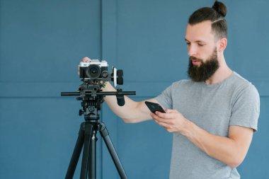 video çekim adam kamera ayarı onay telefon