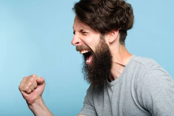 Sí éxito sobreexcitado excitado hombre grito — Foto de Stock