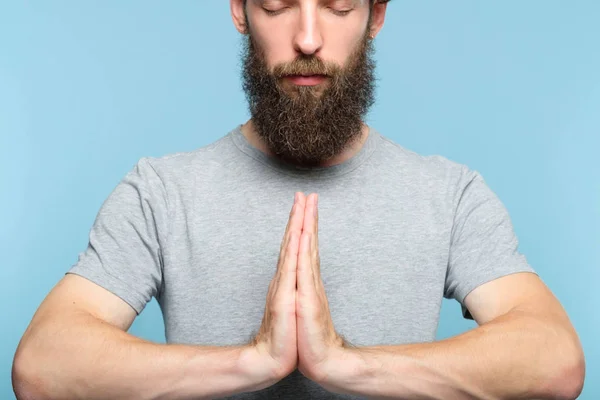 Namaste yoga praktijk meditatie harmonie man handen — Stockfoto