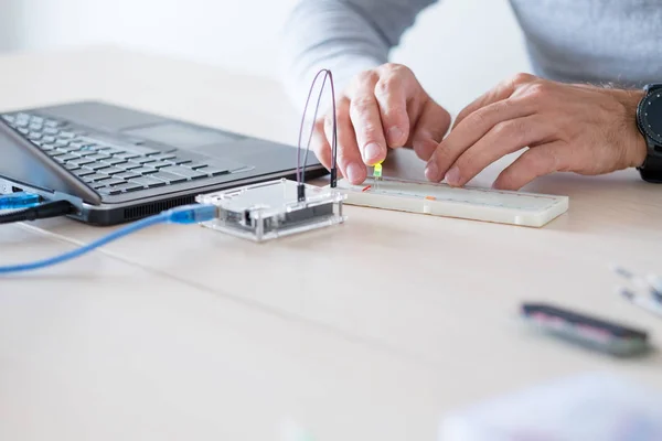 Electronic microcontroller technolodgy education — Stock Photo, Image