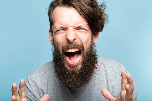 Furia furia descomposición emocional hombre enfurecido grito — Foto de Stock