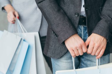 bağımlılığı çanta el harcama para alışveriş