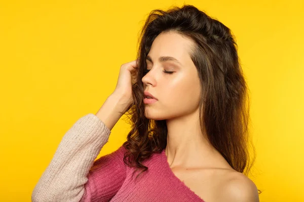 Pensive thoughtful beautiful wistful dreamy girl — Stock Photo, Image