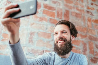 adam selfie sosyal eğilim boş boş zaman makyaj fotoğraf