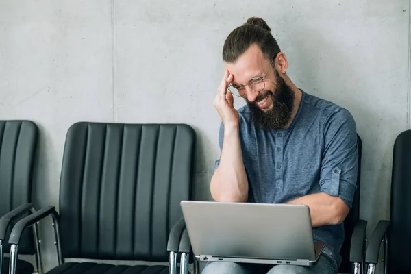 Video conference business communication man laptop — Stock Photo, Image