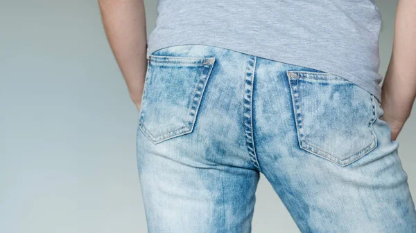 Homem bunda jeans nádegas azul ganga moda masculina — Fotografia de Stock