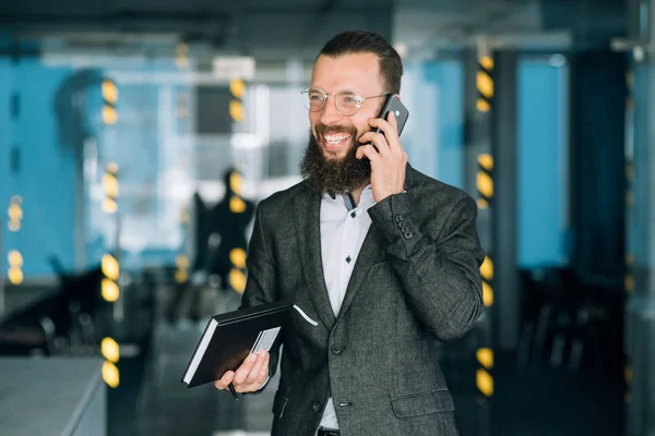 Redes Sociais Comunicação Homem Negócios Falando Telefone — Fotografia de Stock