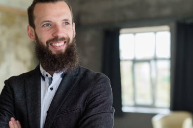 iş eğitim danışmanı kendine güvenen erkek ceket