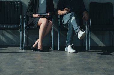 iş uygulama röportaj adam kadın oturmak sandalye