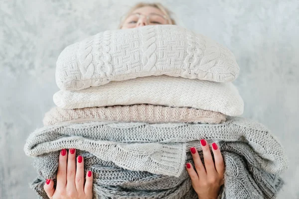 Woman knitted plaid blanket cozy winter home decor — Stock Image Woman knitted plaid blanket cozy winter home decor Royalty Free Stock Images