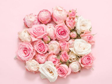 çiçek hediye teslimat pembe gül daire kolaj