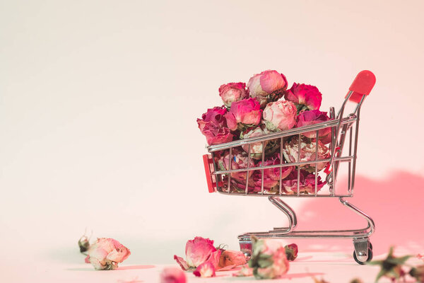 flower shopping floristry full push cart roses