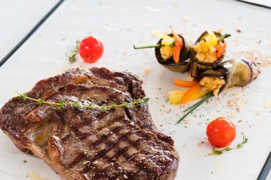 Restoran yemek arka plan ızgara biftek