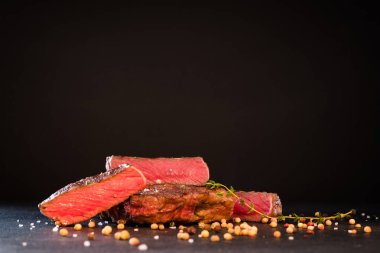 eti az pişmiş biftek çeşni arka plan hizmet