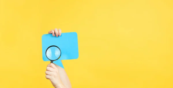 Beoordeling van klant advies toespraak bubble Vergrootglas — Stockfoto