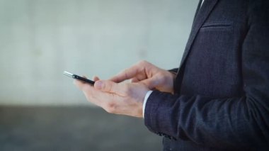 iş bilgi arama adam ellerini tokatlamak telefon