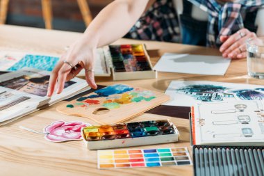 Sanatçı işyeri ilham sketchbook paleti
