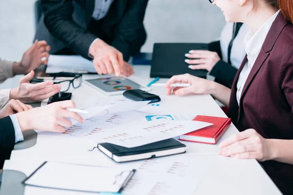 Análise de venda reunião de negócios equipe de sucesso — Fotografia de Stock