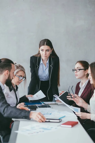 Trabajo en equipo corporativo estrategia de negocio marketing —  Fotos de Stock