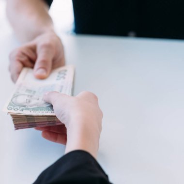 nakit para yığını rüşvet bozulması hryvnia faturaları