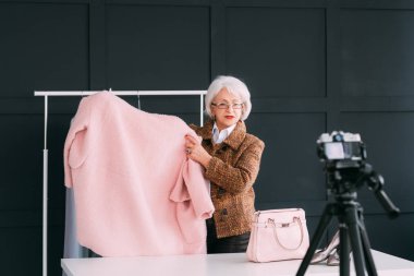 üst düzey moda stilist blogger başarılı iş