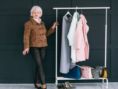 üst düzey moda stilist moda dolap Danışmanı